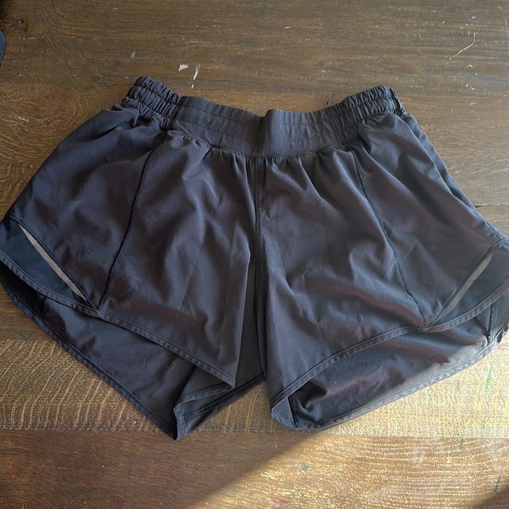 Lululemon hotty hot short